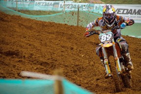 德甲球队的社区公益项目案例，足球俱乐部社会公益