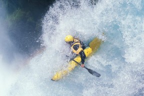 乔纳·隆戈：全黑队的超级边锋，橄榄球历史的震撼力量，乔纳森乔斯达橄榄球