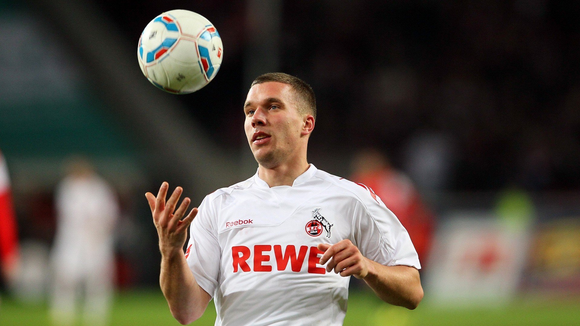 教练团队更新助力男队转型，教练带队